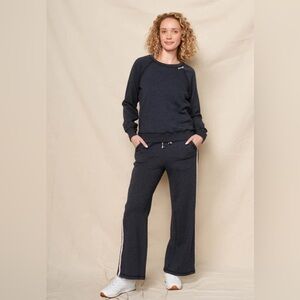 Sundry Amour Embroidery Sweatshirt In Deep Navy